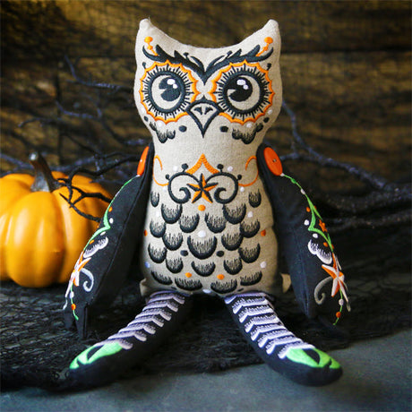 Spooky In-the-Hoop Halloween owl machine embroidery design