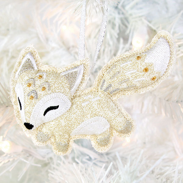 Yuletide Fox Ornament (In-the-Hoop)