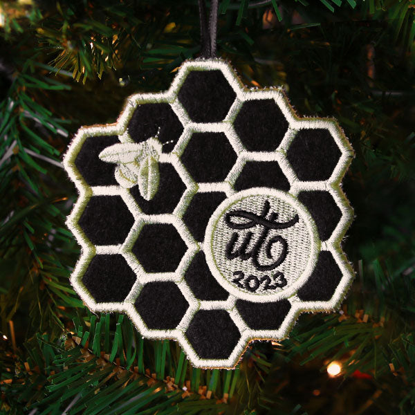 Urban Threads Collectible Ornament - 2023 Honeycomb & Bee (In-the-Hoop)