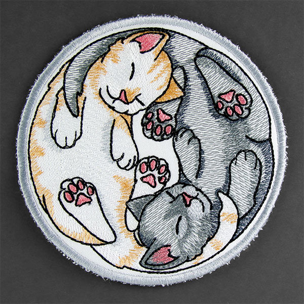 Yin Yang Sleeping Cats Coaster (In-the-Hoop)