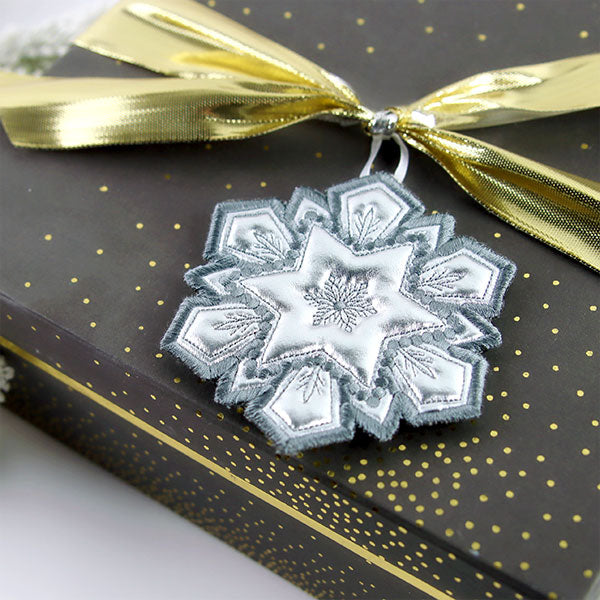 Wonderland Snowflake Ornament (In-the-Hoop)