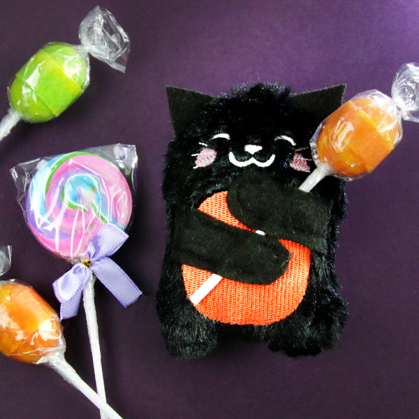 Fluffy Kitty Candy Holder (In-the-Hoop)