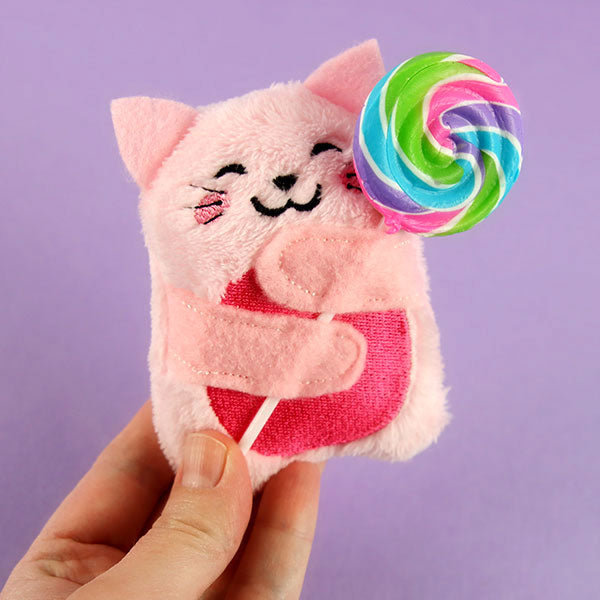 Fluffy Kitty Candy Holder (In-the-Hoop)