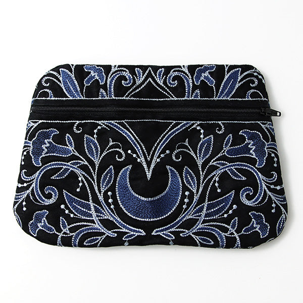 Mirrored in Beauty Lined Zipper Pouch (In-the-Hoop)