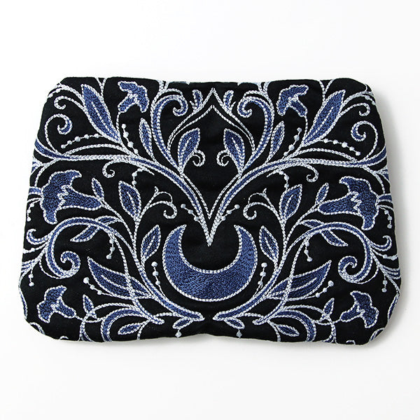 Mirrored in Beauty Lined Zipper Pouch (In-the-Hoop)
