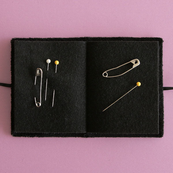 Gilded Honeycomb Needle Book (In-the-Hoop)