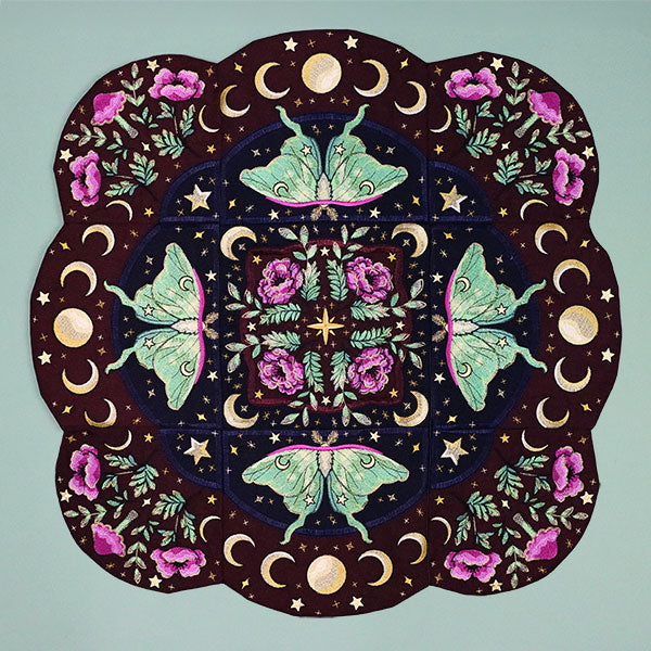 Celestial Botanical Luna Moth Table Center Set (Applique)