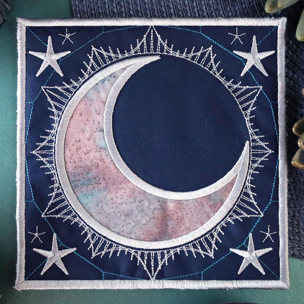 Celestial Moon Trivet (In-the-Hoop)