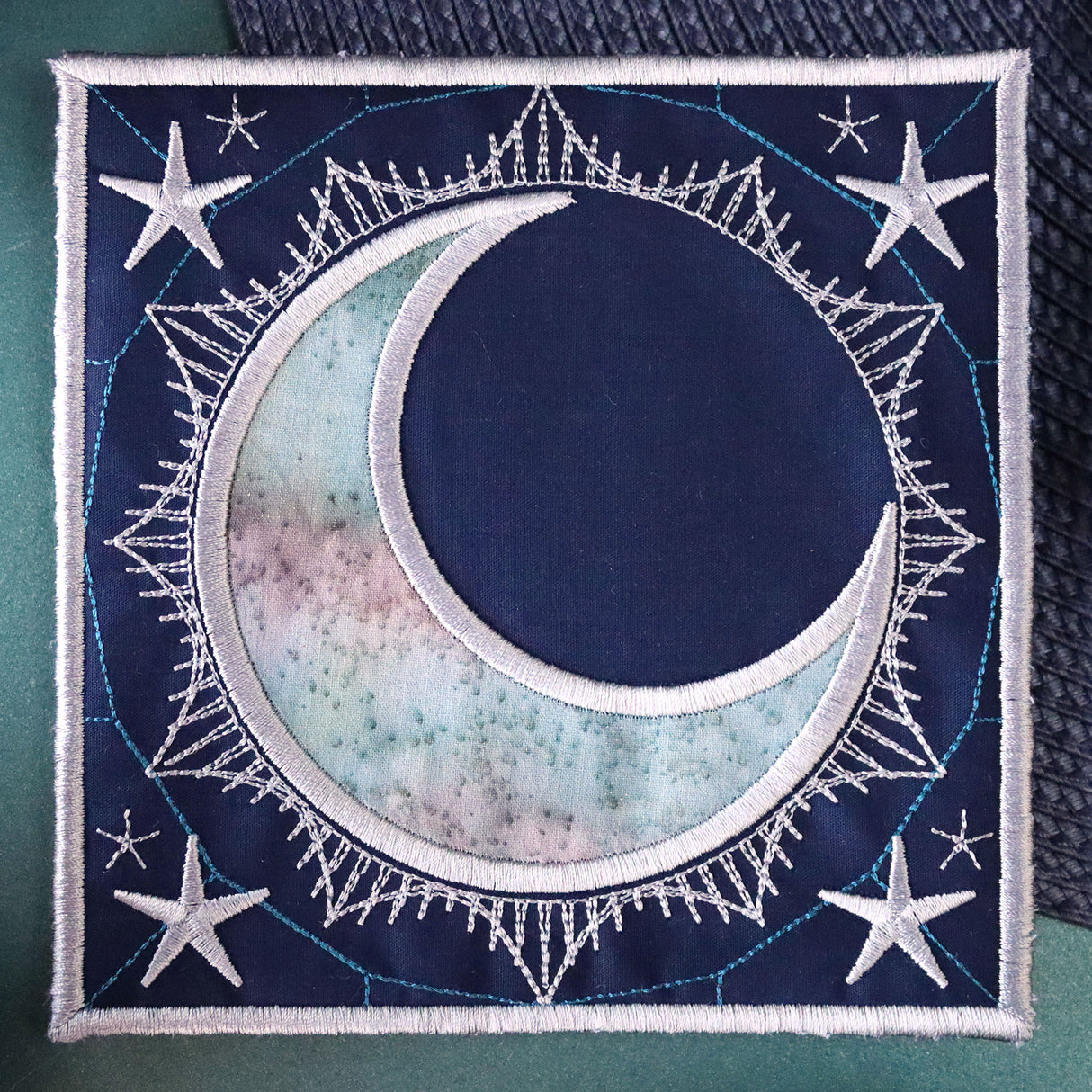 Celestial Moon Trivet (In-the-Hoop)