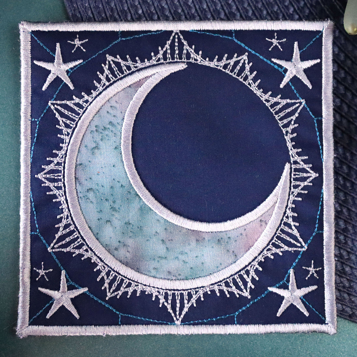Celestial Moon Trivet (In-the-Hoop)