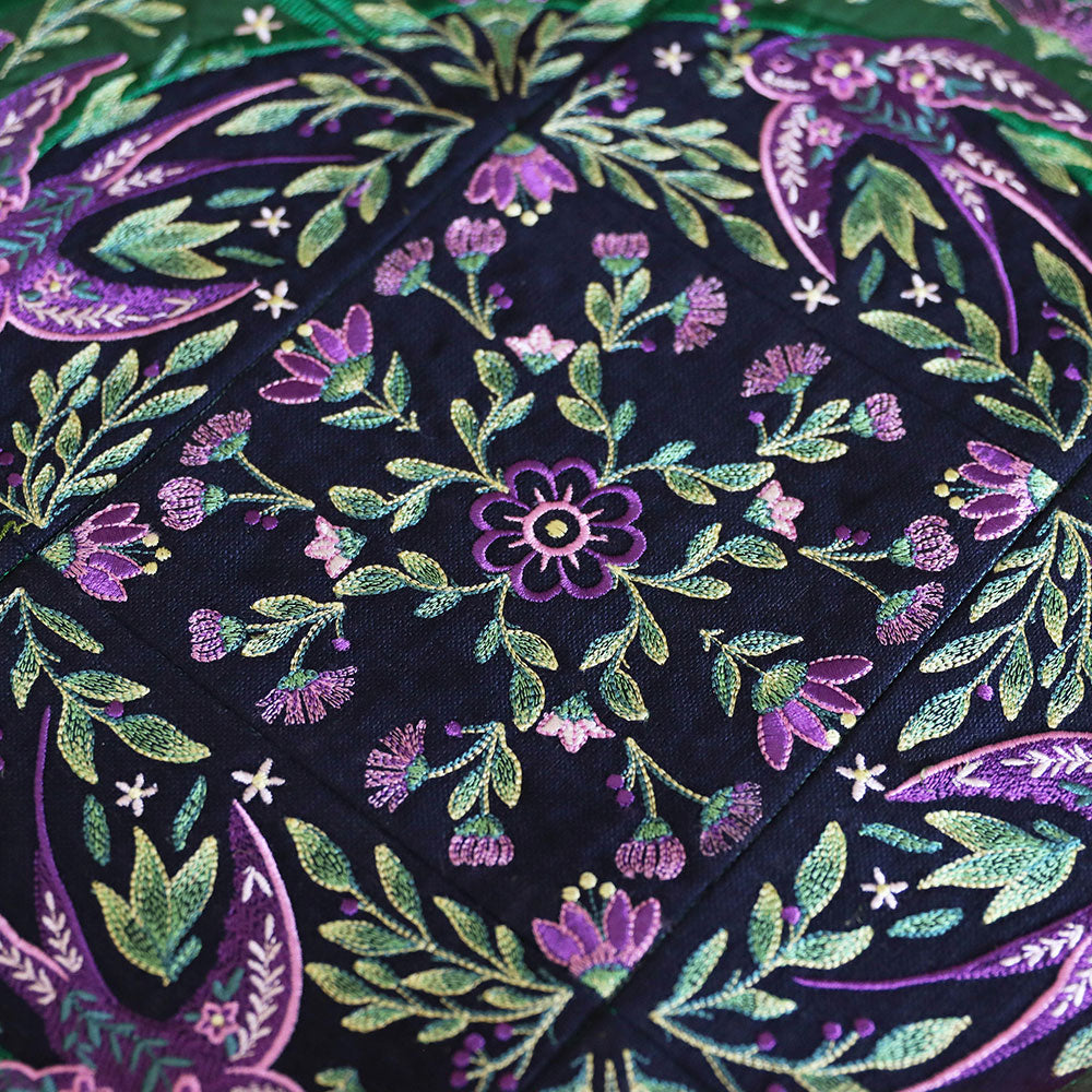 Spring Swallow Table Center Set (Applique)