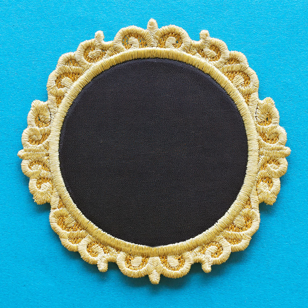 Blank Lace Edge Frame Coaster - Circle (In-the-Hoop)