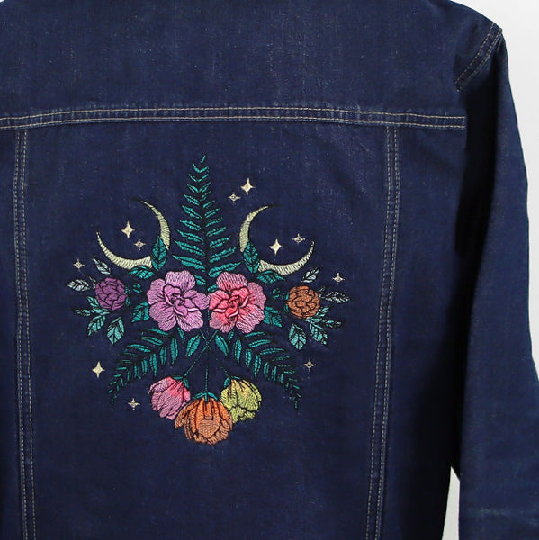 Lunar Flowers and Fronds Crest