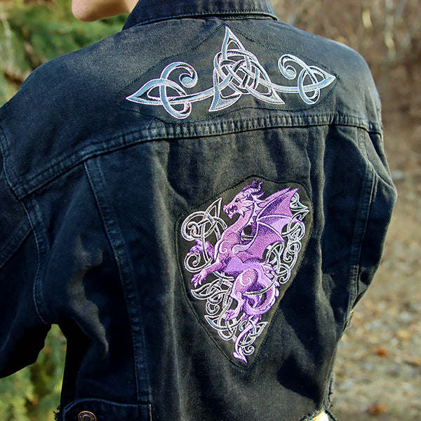 Heraldic Knotwork Dragon Feature