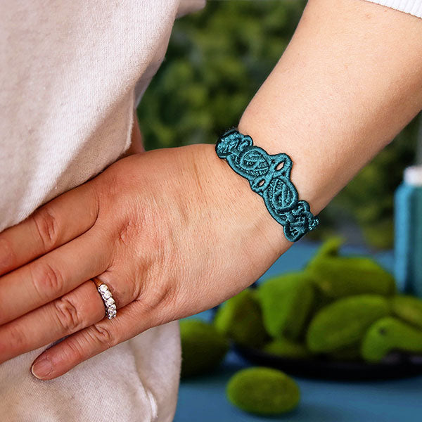 Lovely & Vintage Bracelet (Lace)