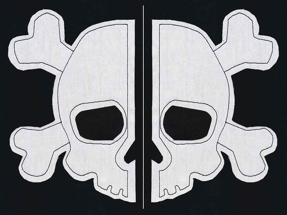 Simple Skull and Crossbones (Applique) (Split)