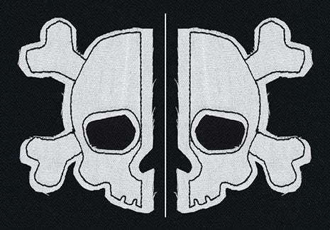 Simple Skull and Crossbones (Applique) (Split)