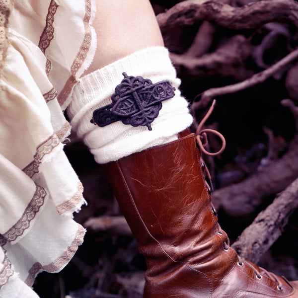 Dark Adornments - Buckle (Lace)