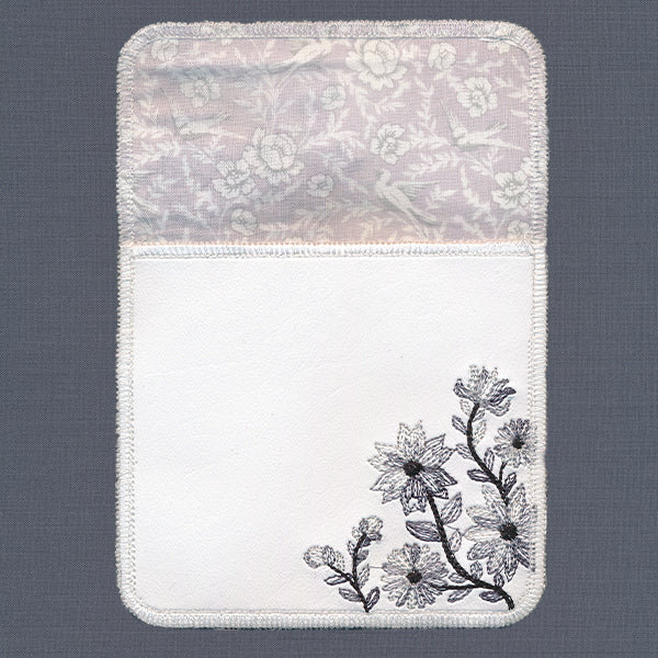 In-a-Stitch Flower Purse (In-the-Hoop)