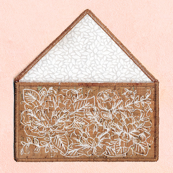 Delicate Floral Clutch (In-the-Hoop)