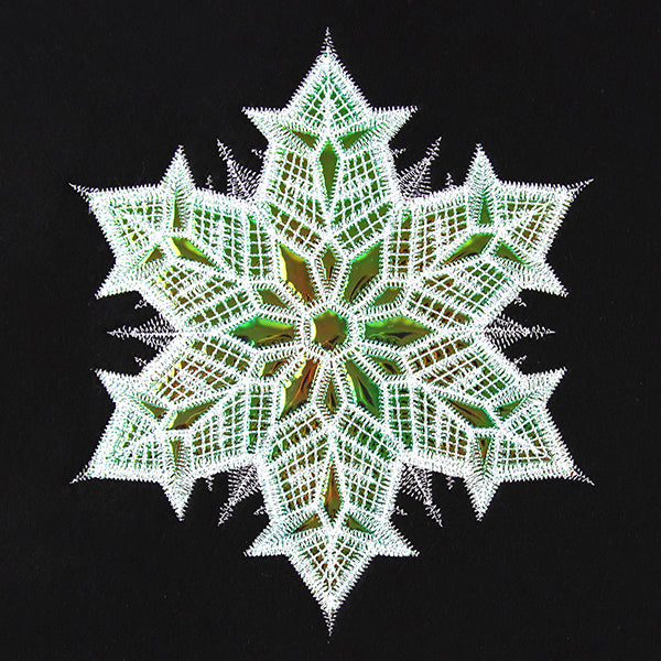 Twinkling Snowflake (Applique) (Mylar)