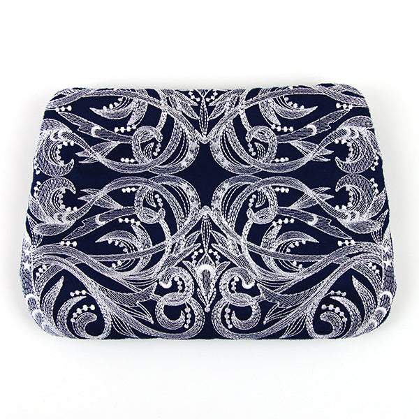 Moonlit Magic Lined Zipper Pouch (In-the-Hoop)