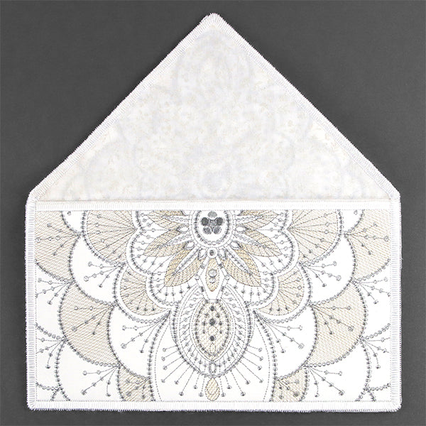 Bohemian Elegance Clutch (In-the-Hoop)