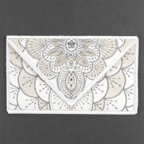 Bohemian Elegance Clutch (In-the-Hoop)