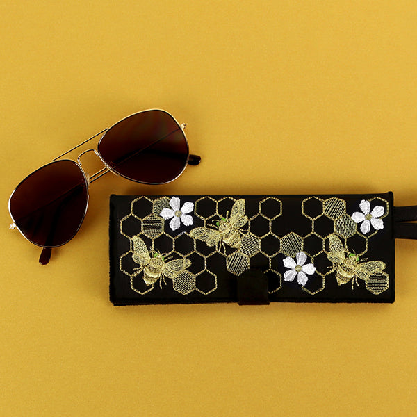 Sweet As Honey Wallet (In-the-Hoop)