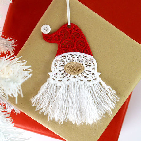Lace Santa Claus ornament embroidery design.