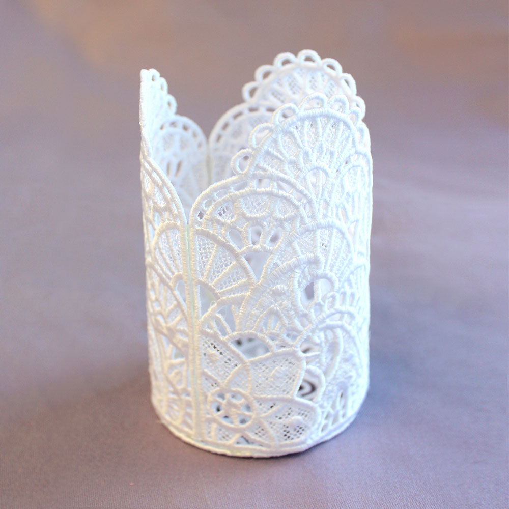 Scalloped Lantern (Lace)