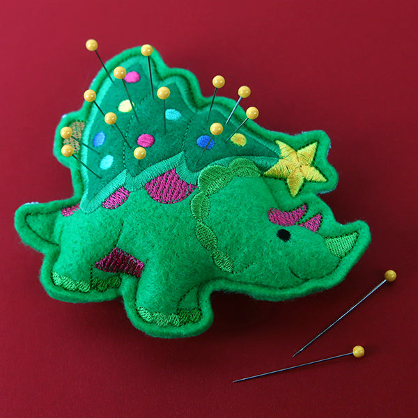 Merry Christmas Tree-ceratops (In-the-Hoop)