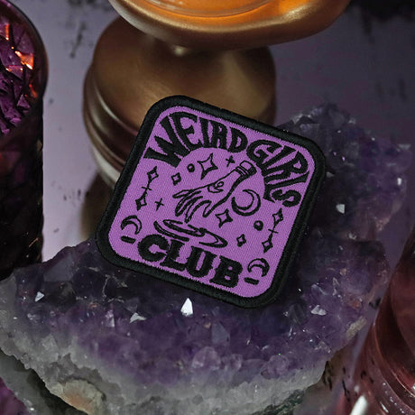 Silly Club Badges - Weird Girls (Patch)