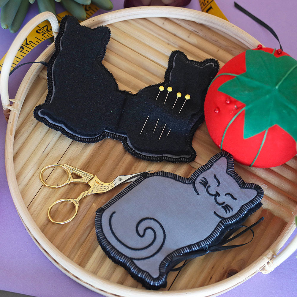 Midnight Cat Needle Book (In-the-Hoop)