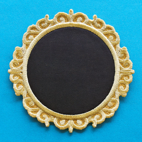Blank Lace Edge Frame Coaster - Circle (In-the-Hoop)