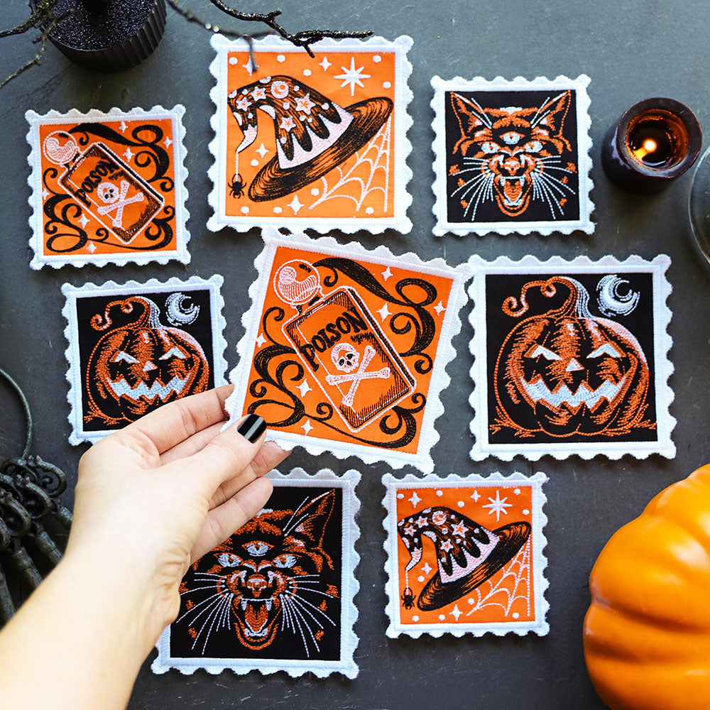 Retro Halloween Stamp Coaster - Cat (In-the-Hoop)