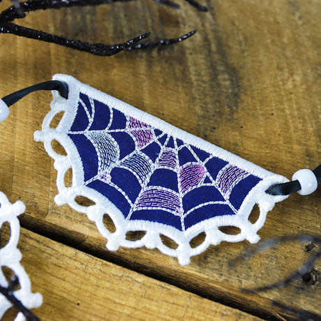 Lace Edge Spiderweb Bunting (In-the-Hoop)