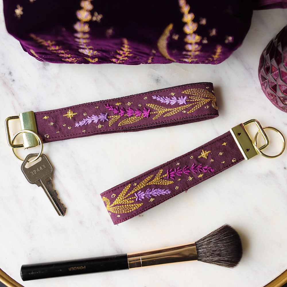 Gilded Lavender Wristlet Strap (In-the-Hoop)