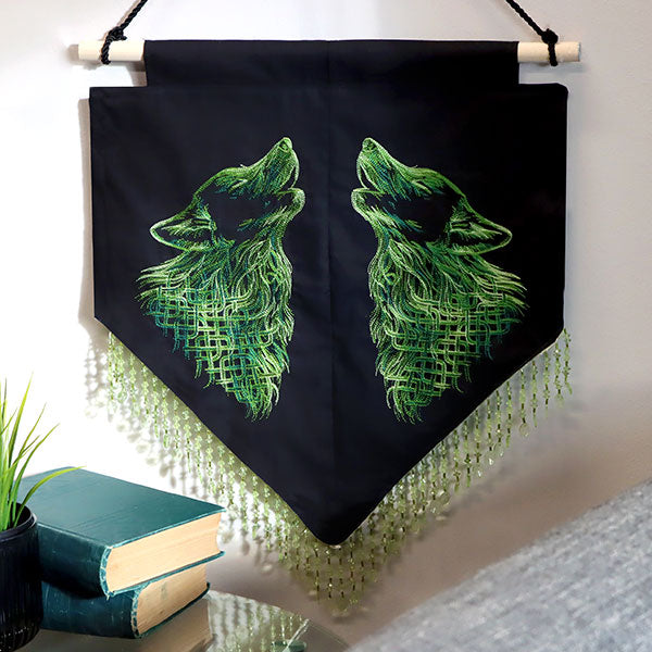 Knotwork Illusions Wolf