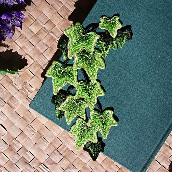 Majestic Garden - English Ivy (Freestanding)