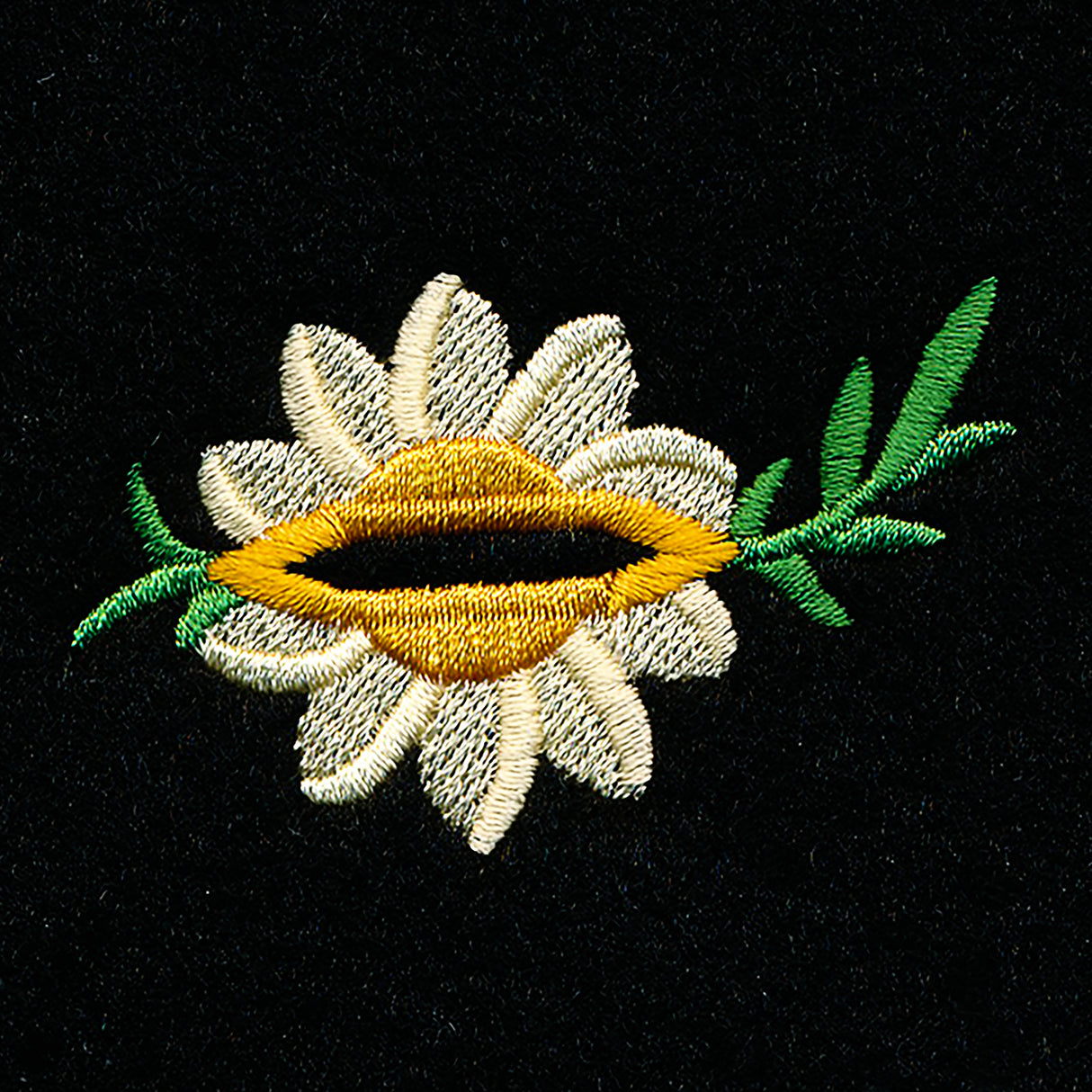Cottage Garden Buttonhole - Daisy 2