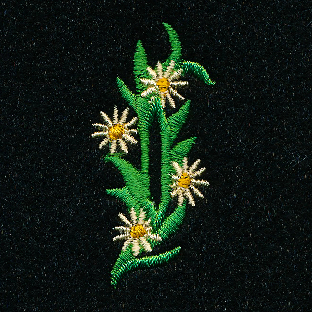 Cottage Garden Buttonhole - Daisy 1