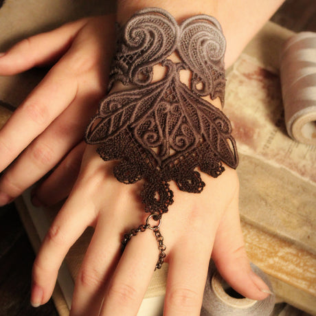 Evenfall Lace Cuff Bracelet (Split)