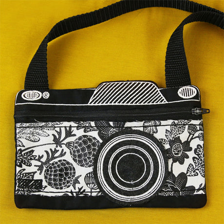 Aperture Priority Zipper Pouch (In-the-Hoop)